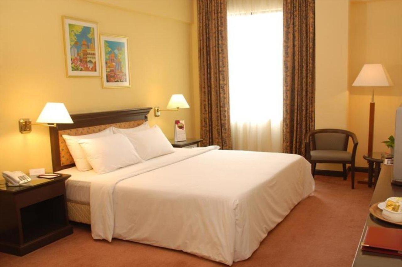 Kuala Lumpur International Hotel Экстерьер фото